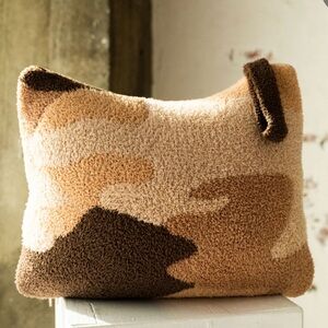 Staycation Kyky Desert Camo Quillow Travel Pillow Blanket